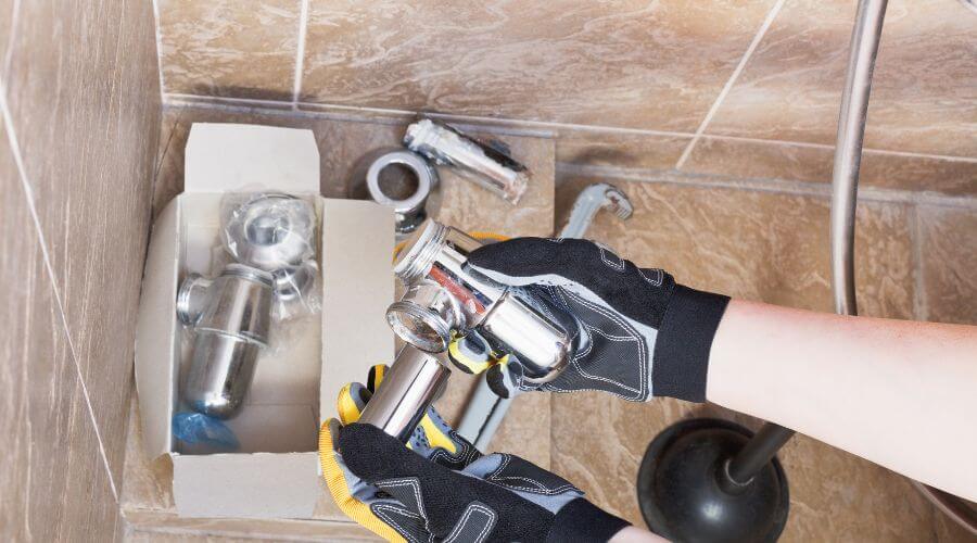 Professional gutter cleaning in Mount Vernon, MO